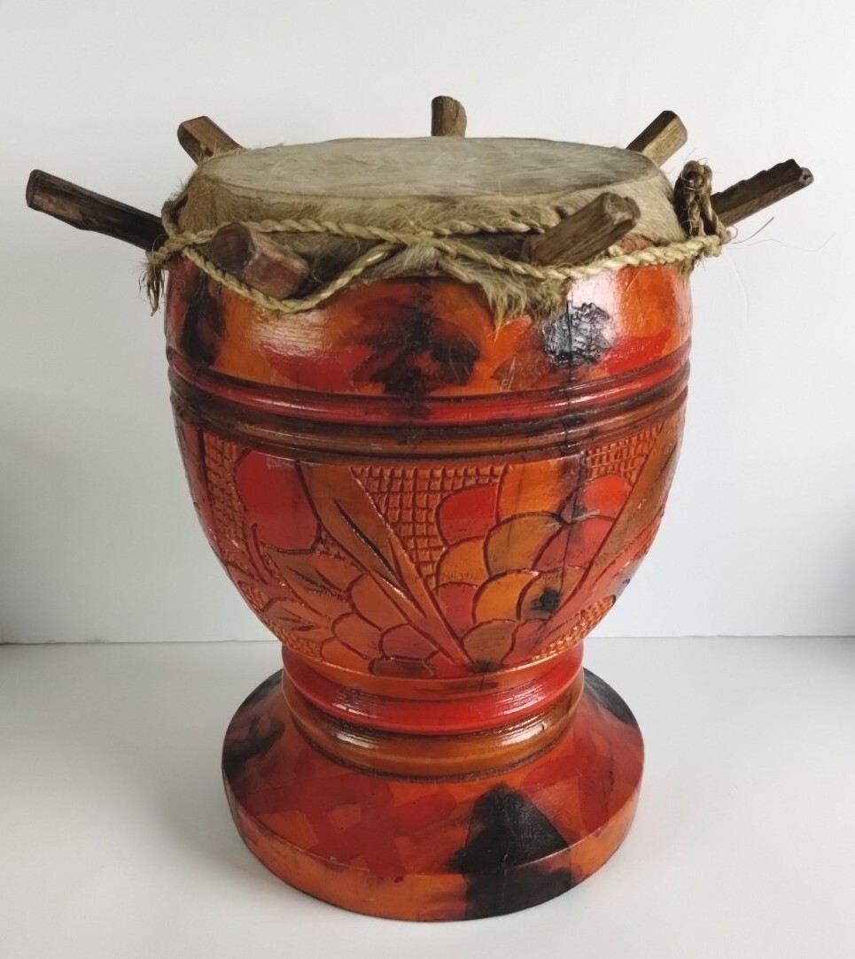 VTG HANDMADE DJEMBE BONGO PERCUSSION HAND DRUM Deer Skin Sounds Great! Solid Woo