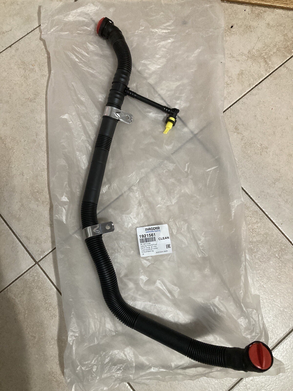 Paccar 1921561 Crankcase Ventilation Pipe