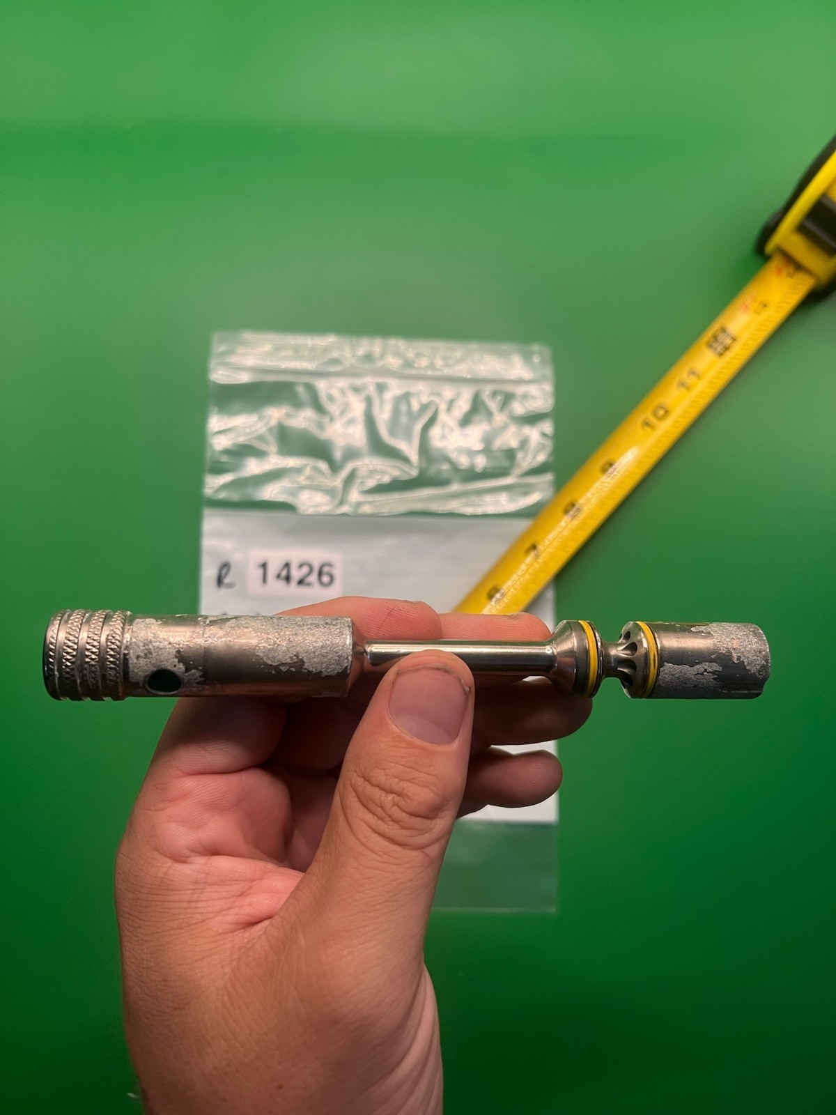 Autococker Bolt
