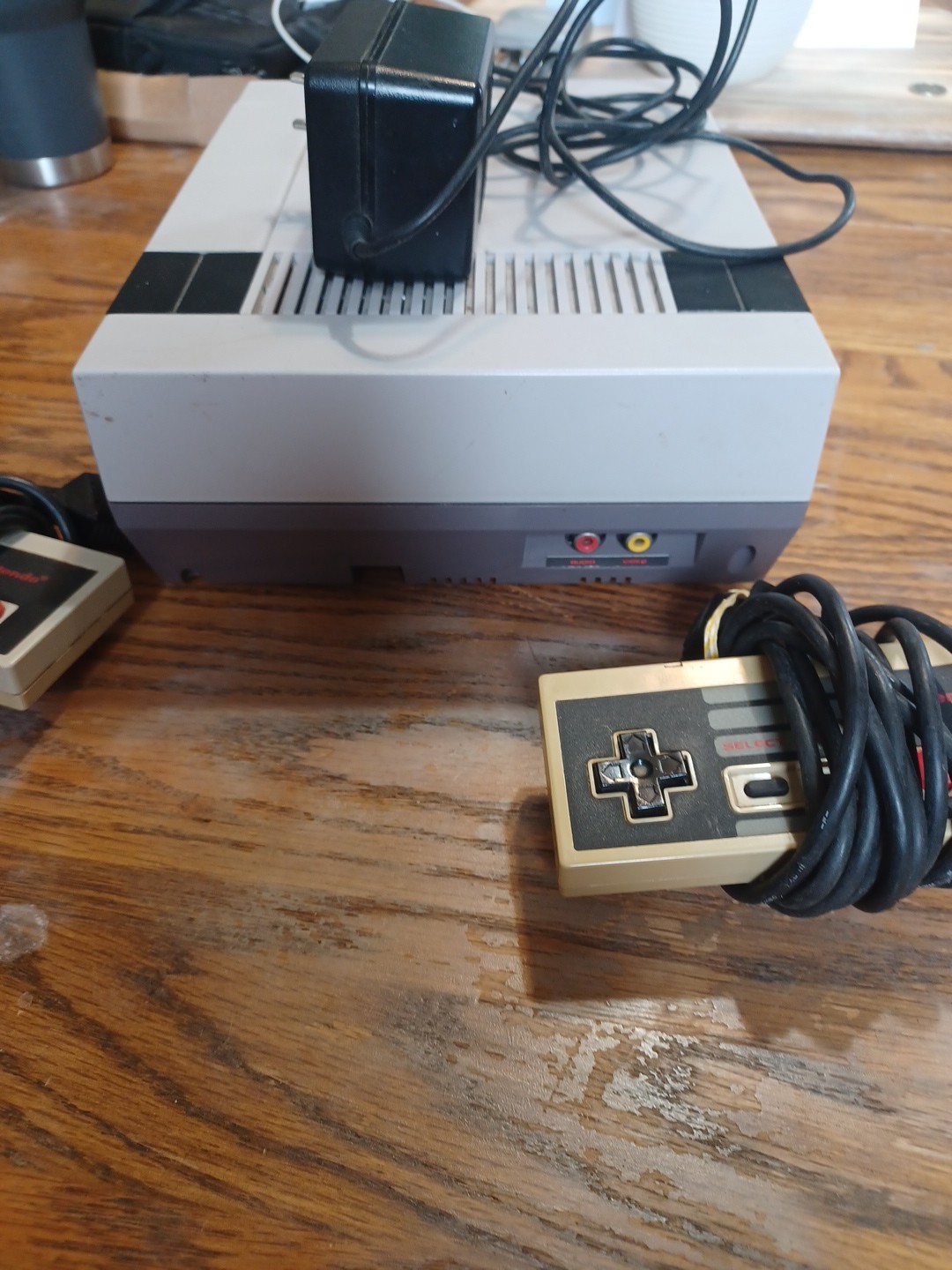 Nintendo NES System, Two Controllers, Power Supply (Works)