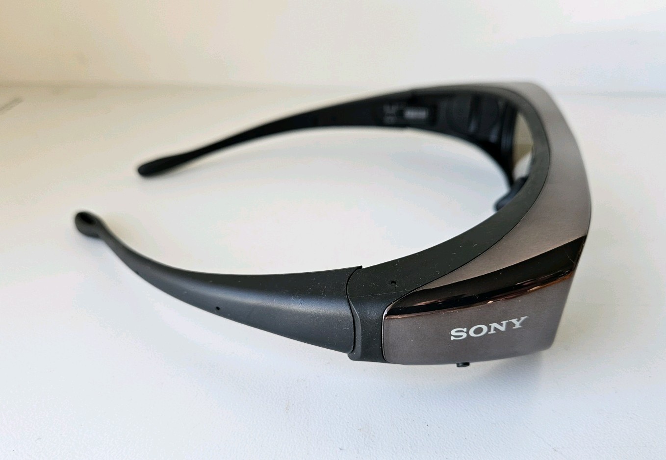 Sony TDG-BR100 Active Shutter 3D Glasses - Black and Silver Finish
