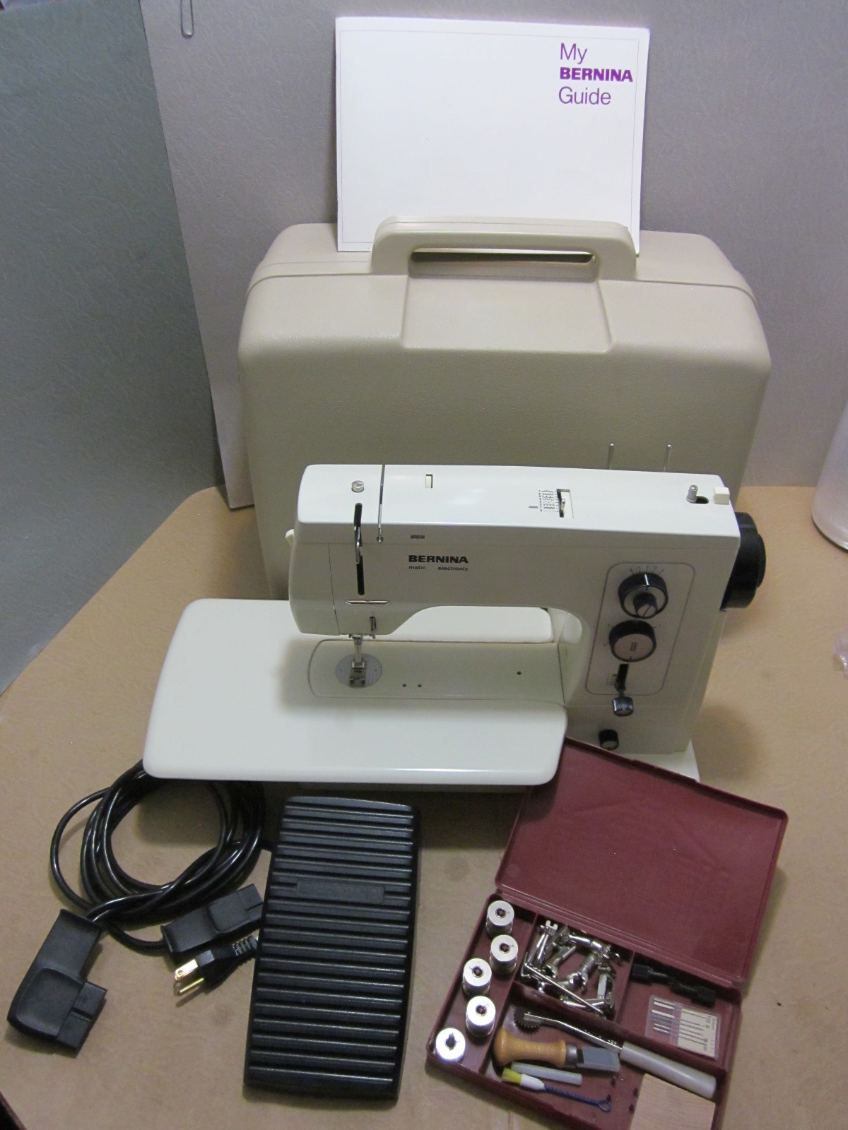 Bernina 801 Sewing Machine  ****Pls Read