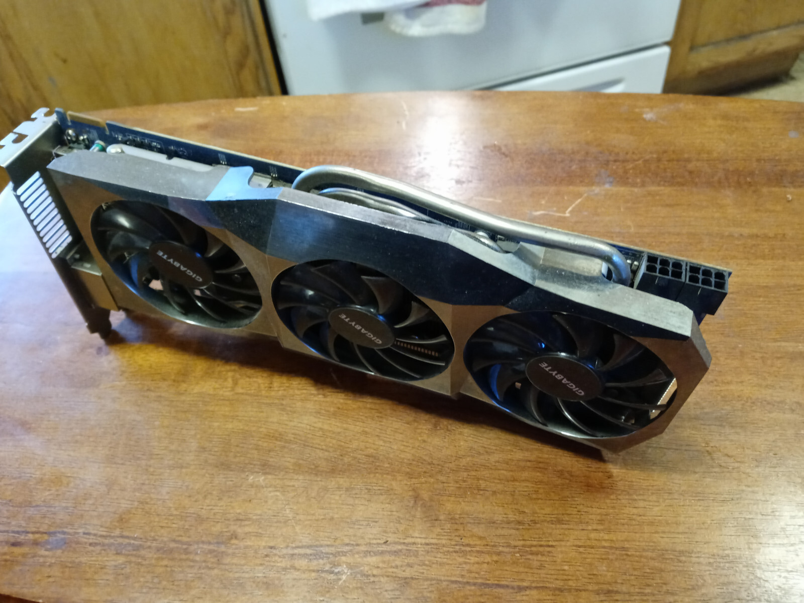 Gigabyte 6870v-card