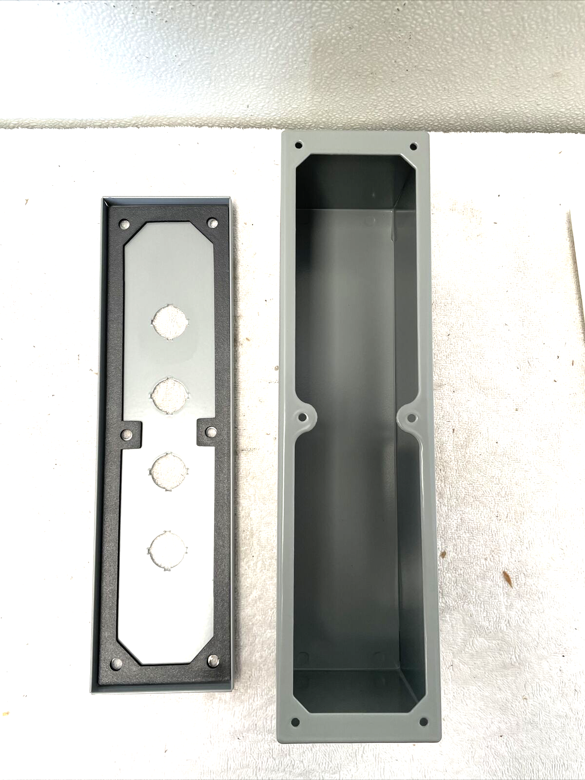 General Electric 080HEG14 4-Hole Inline (Enclosure only)