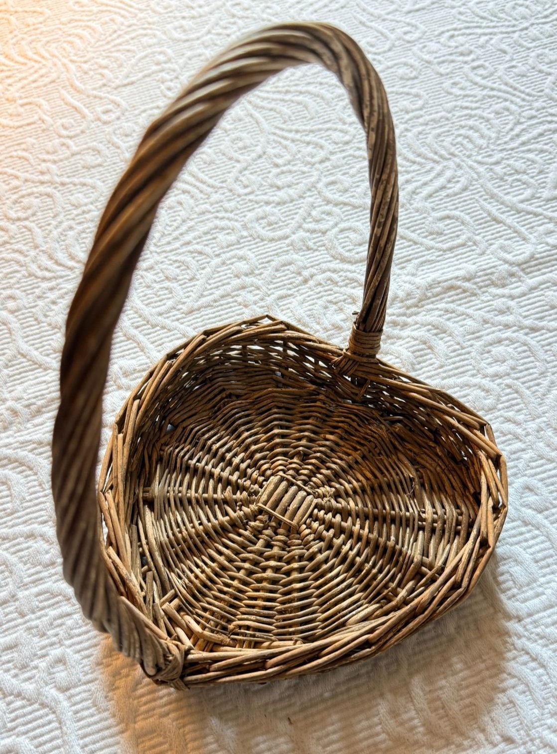Vintage Heart Shaped Small Woven Wicker Basket Country Primitive Decor