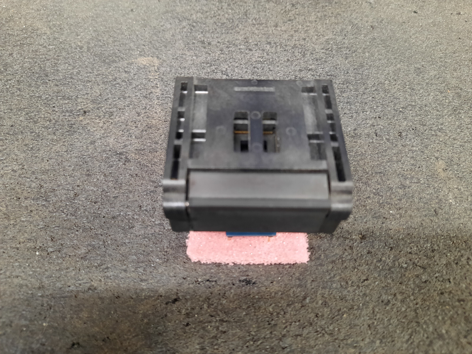 Rare ET AS-128-28-04Q-600-YAM for Lattice ispLSI 2096V 128 pin TQFP to 28pin
