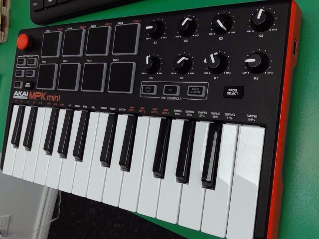 AKAI MPK MINI PROFESSIONAL (E17000164)
