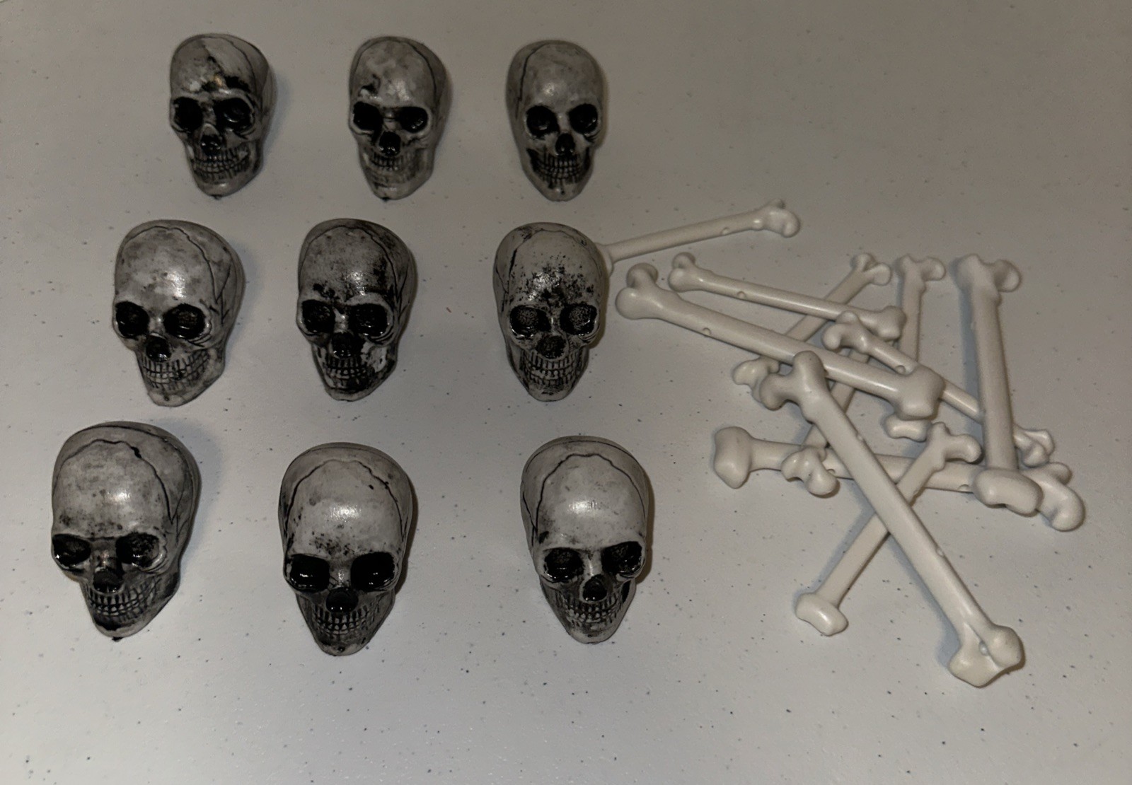 Mini Skull & Bone Halloween Decor Set Lot Gothic Party Prop Table Display