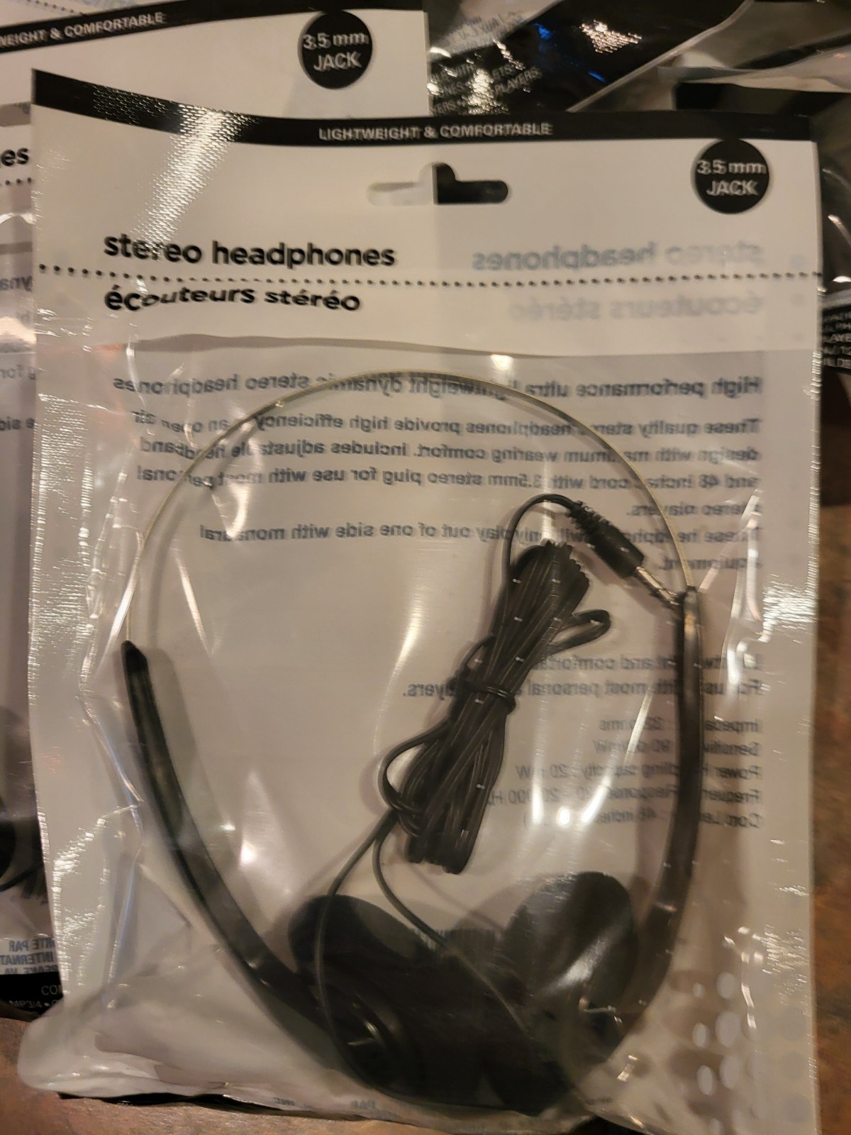 Lightweight & Comfortable Stereo Headphones 3.5mm Plug - Brand New