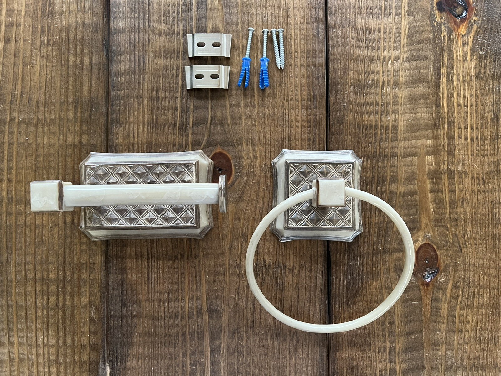 Towel Ring and Toilet Paper Combo