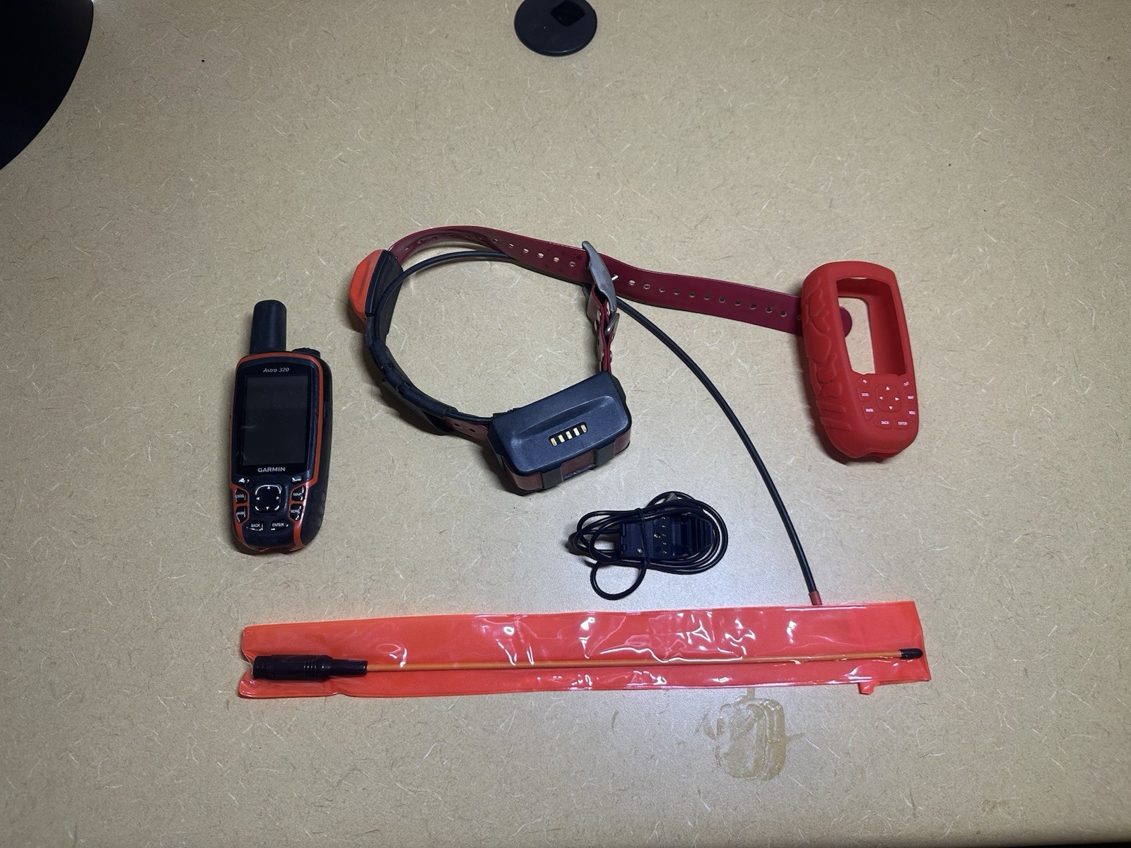 Excellent Condition~ Garmin Astro 320 + T5x Dog Tracking Collar