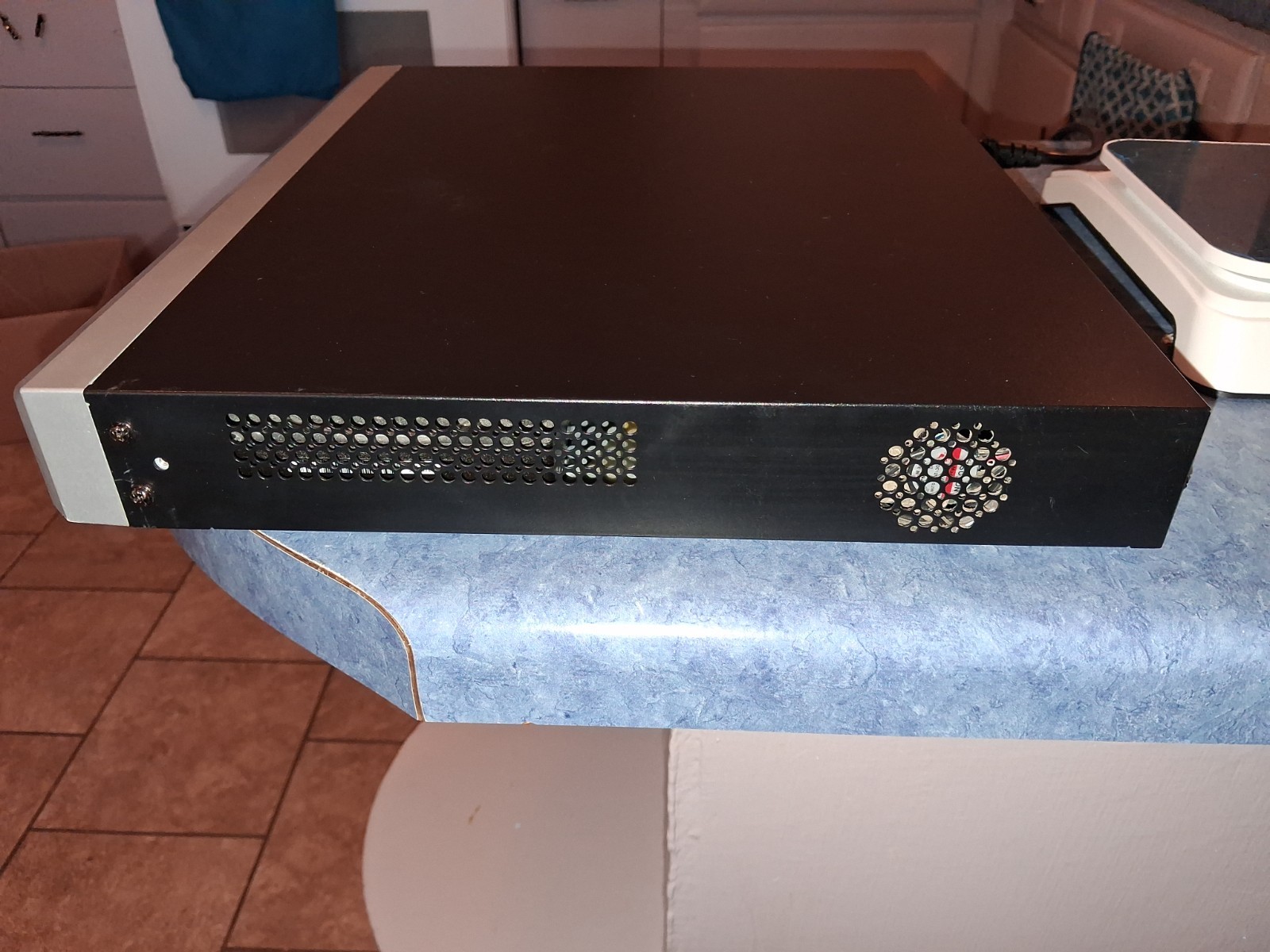H Vision Network Video Recorder 4TB 4k 64 Cameras
