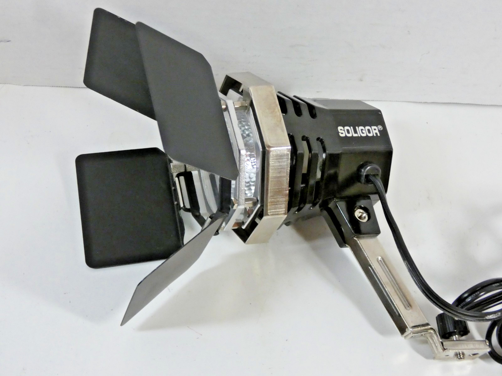 SOLIGOR AC-DC Video Quartz Light Universal Lamp Two Level Brightness Tested