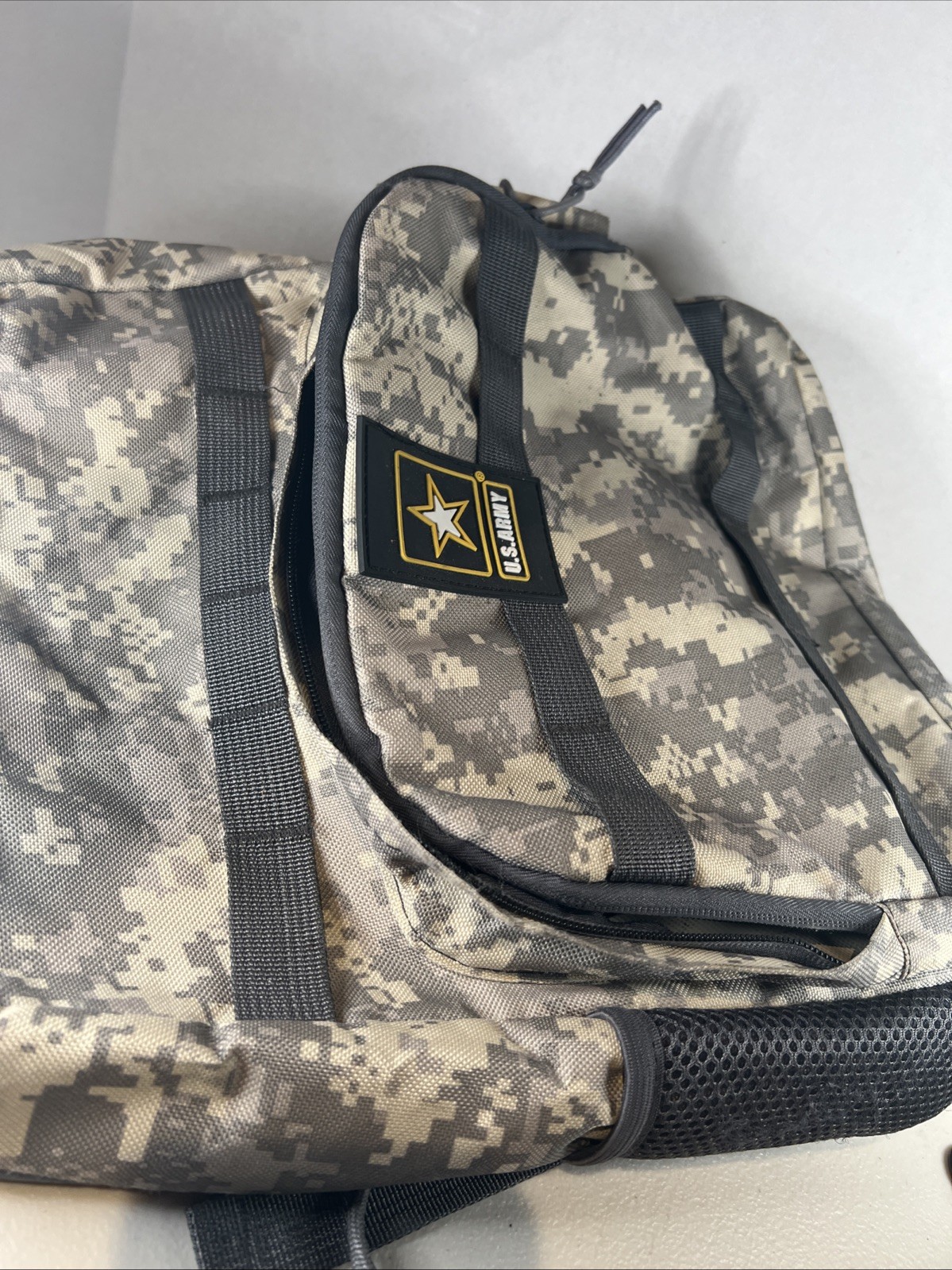 U.S. Army Light Weight Nylon Digital Como Back Pack