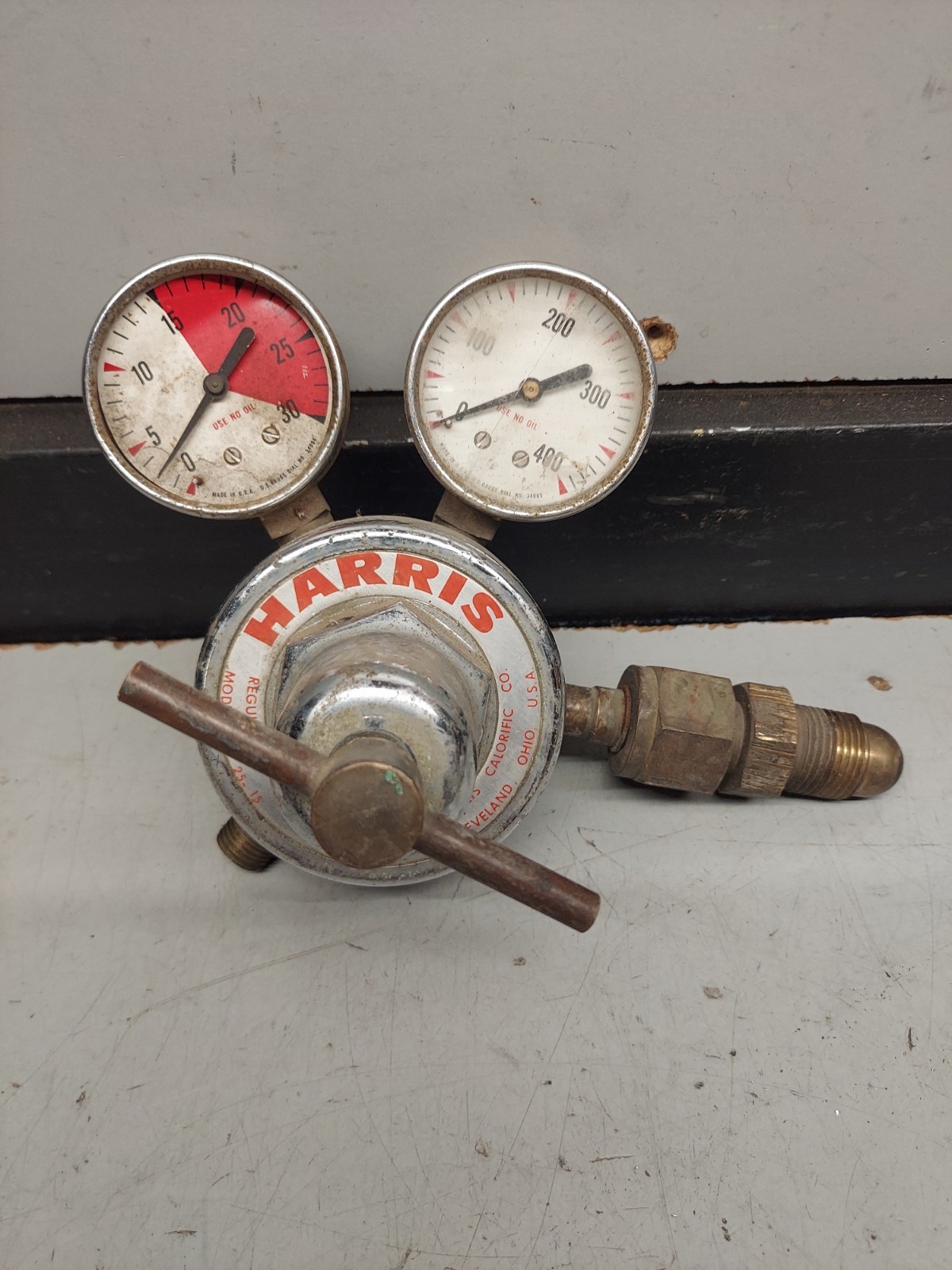 Harris Regulator Model No 25-45 Used