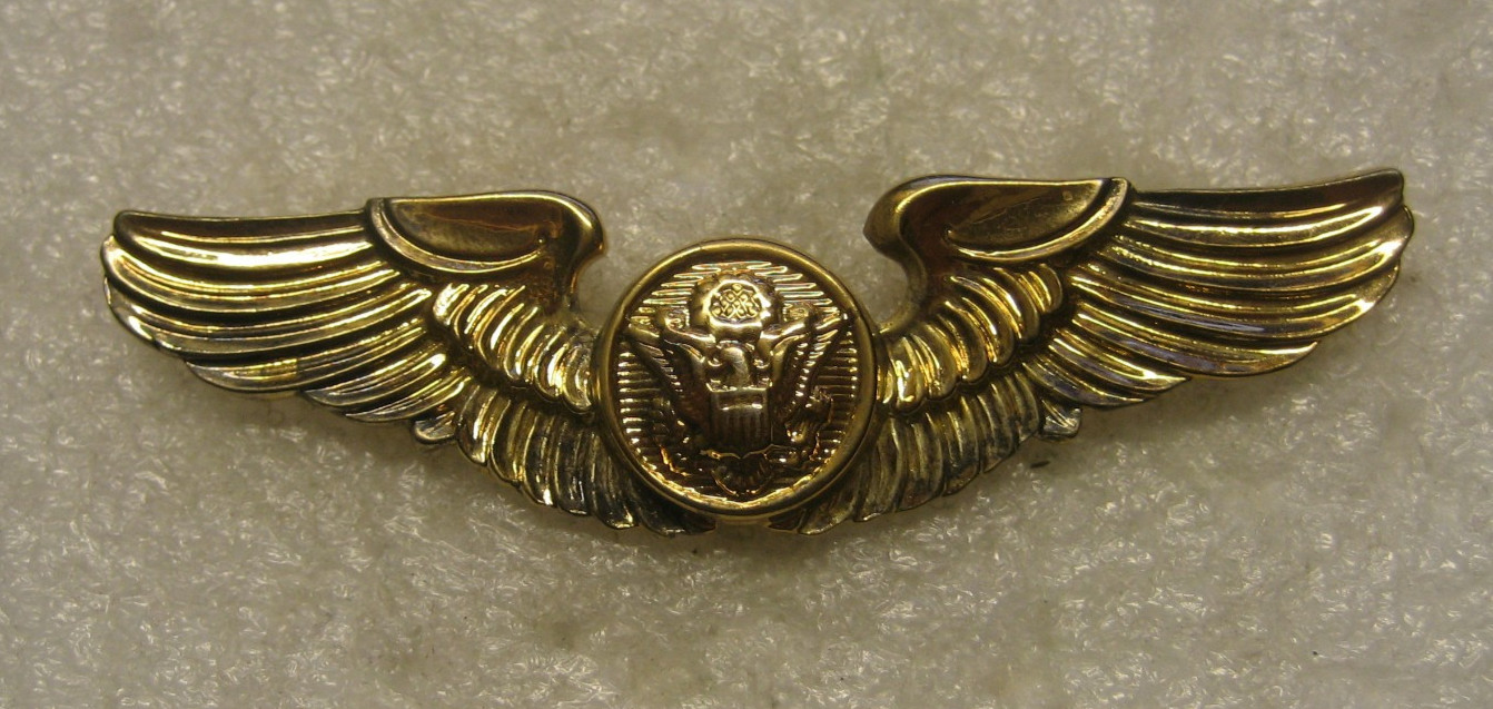 US Air Force Badge EAC Wings ,1970-s,gold color,by GEMSCO NY