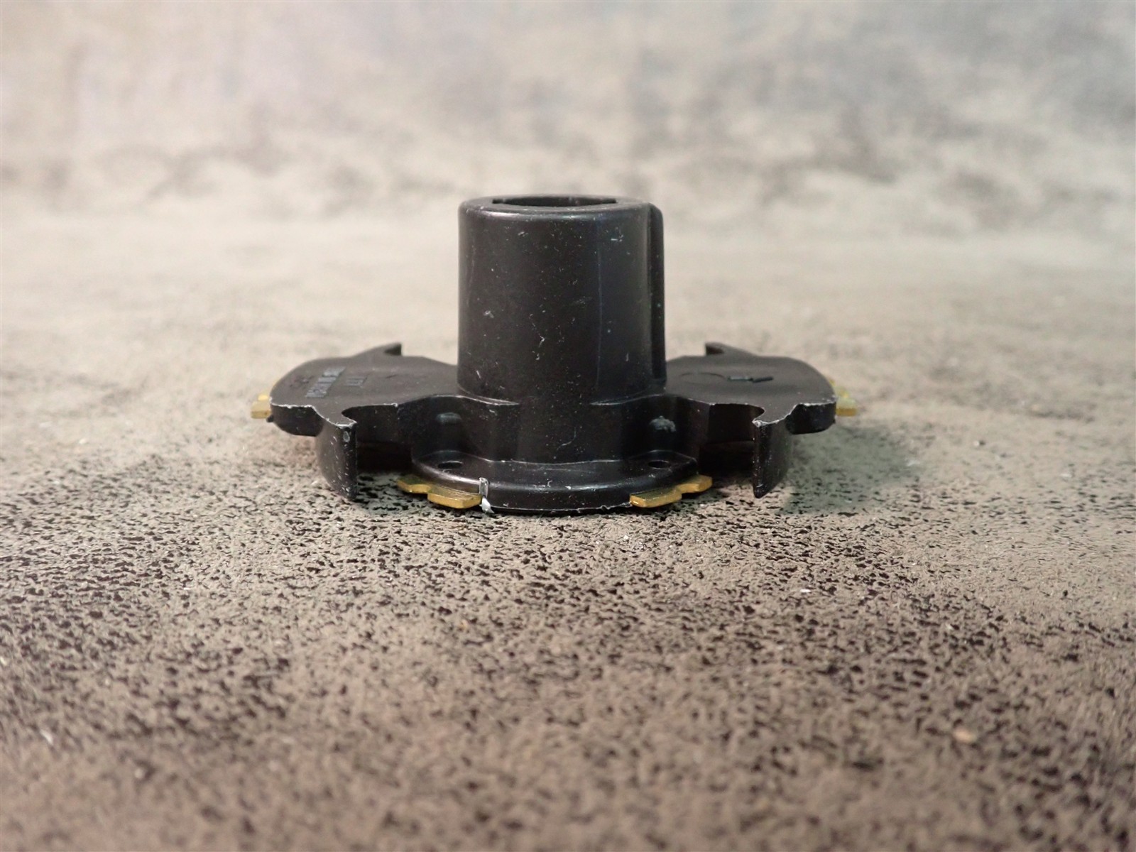 NEW WVE 4R1119 Ignition Distributor Rotor (BN479)