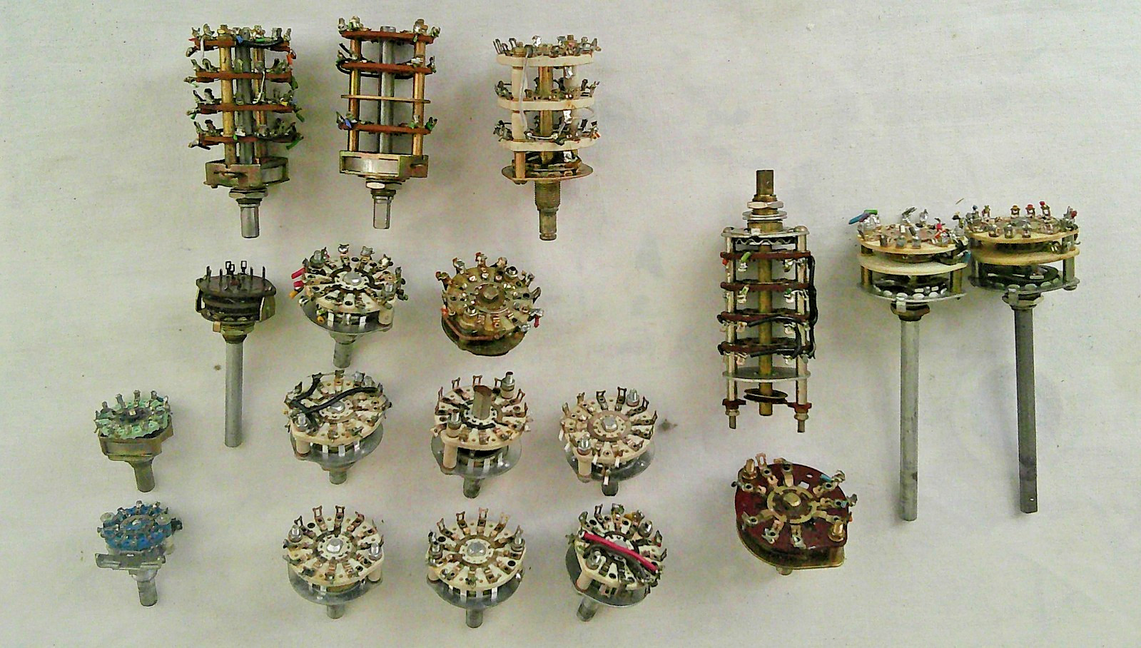 Lot of 18 - NOS and Used ROTARY SWITCHES