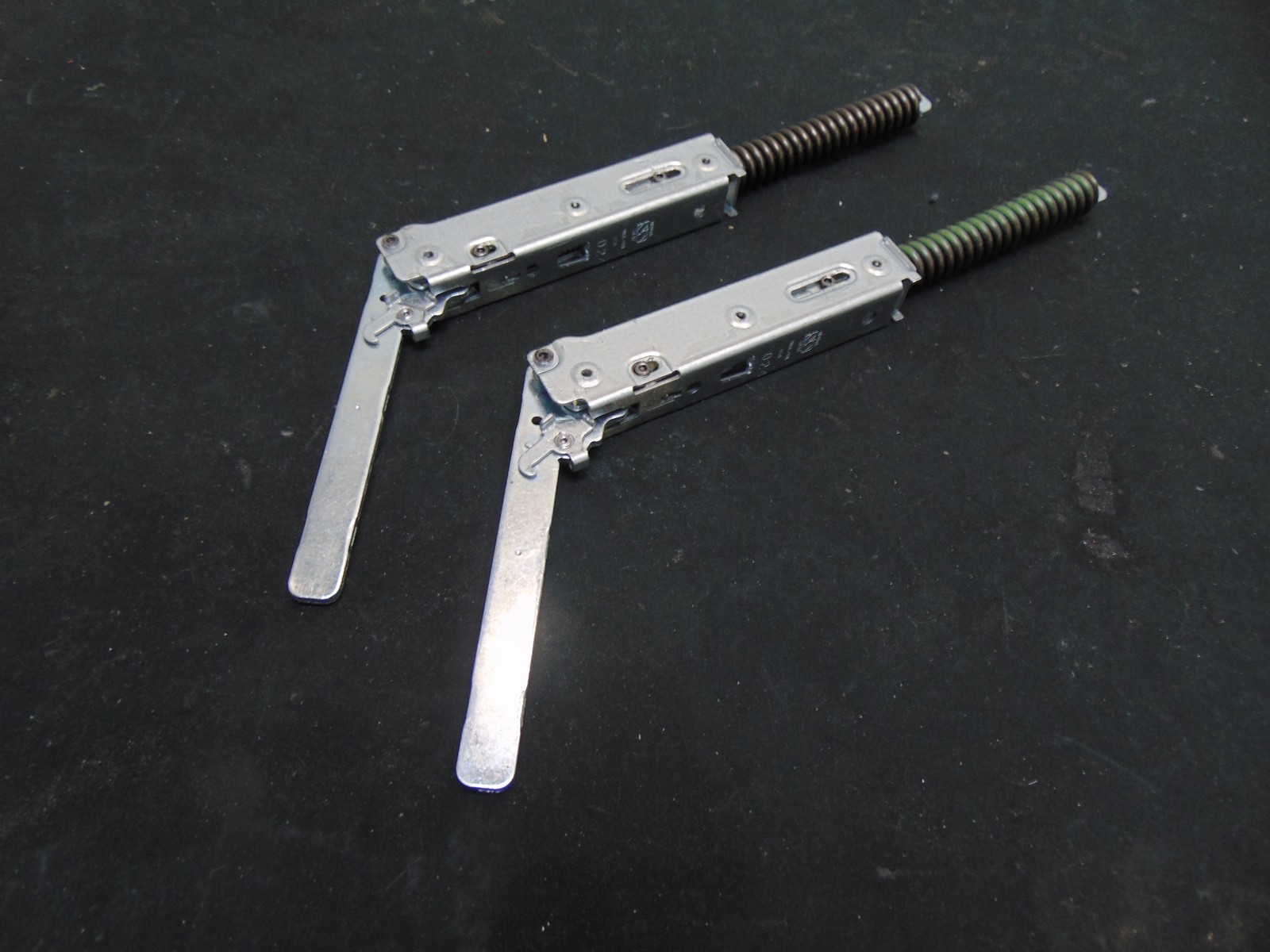 Frigidaire Electric Range FCFI3083ASC Hinges Qty2
