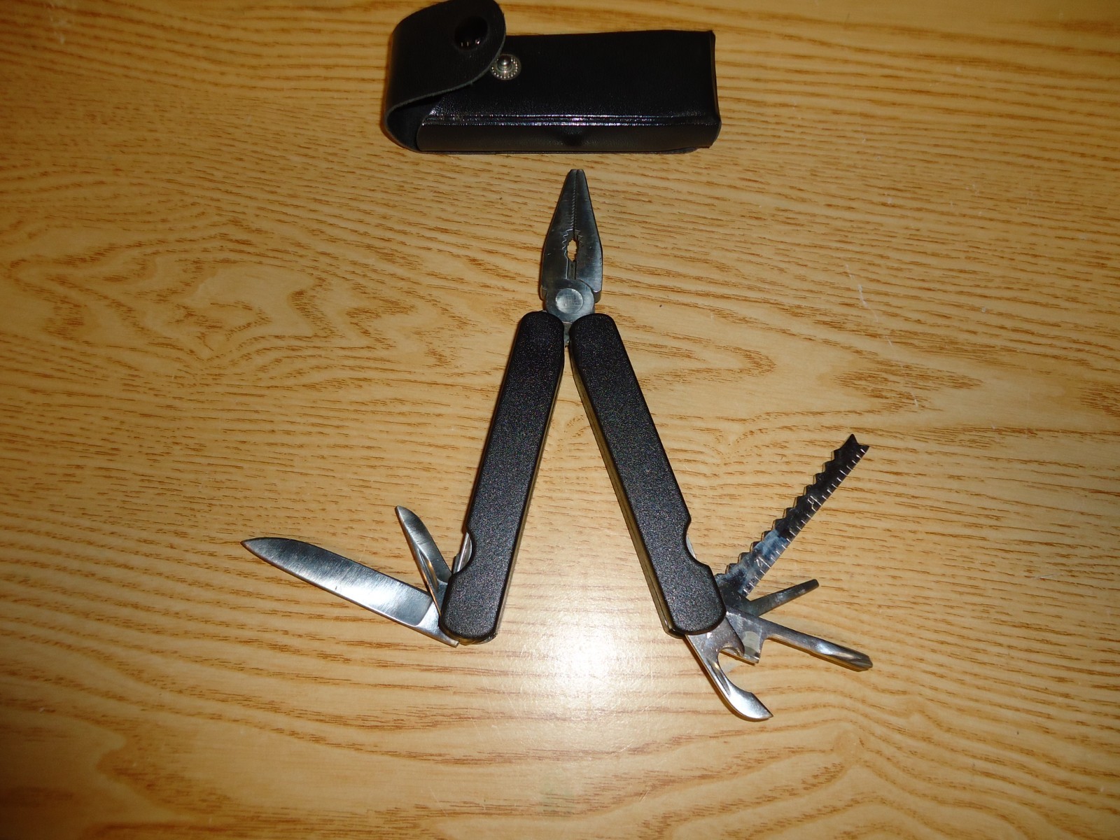 12-in-1 Multitool Black Stainless Steel / Self-locking Foldable w/ Sheath