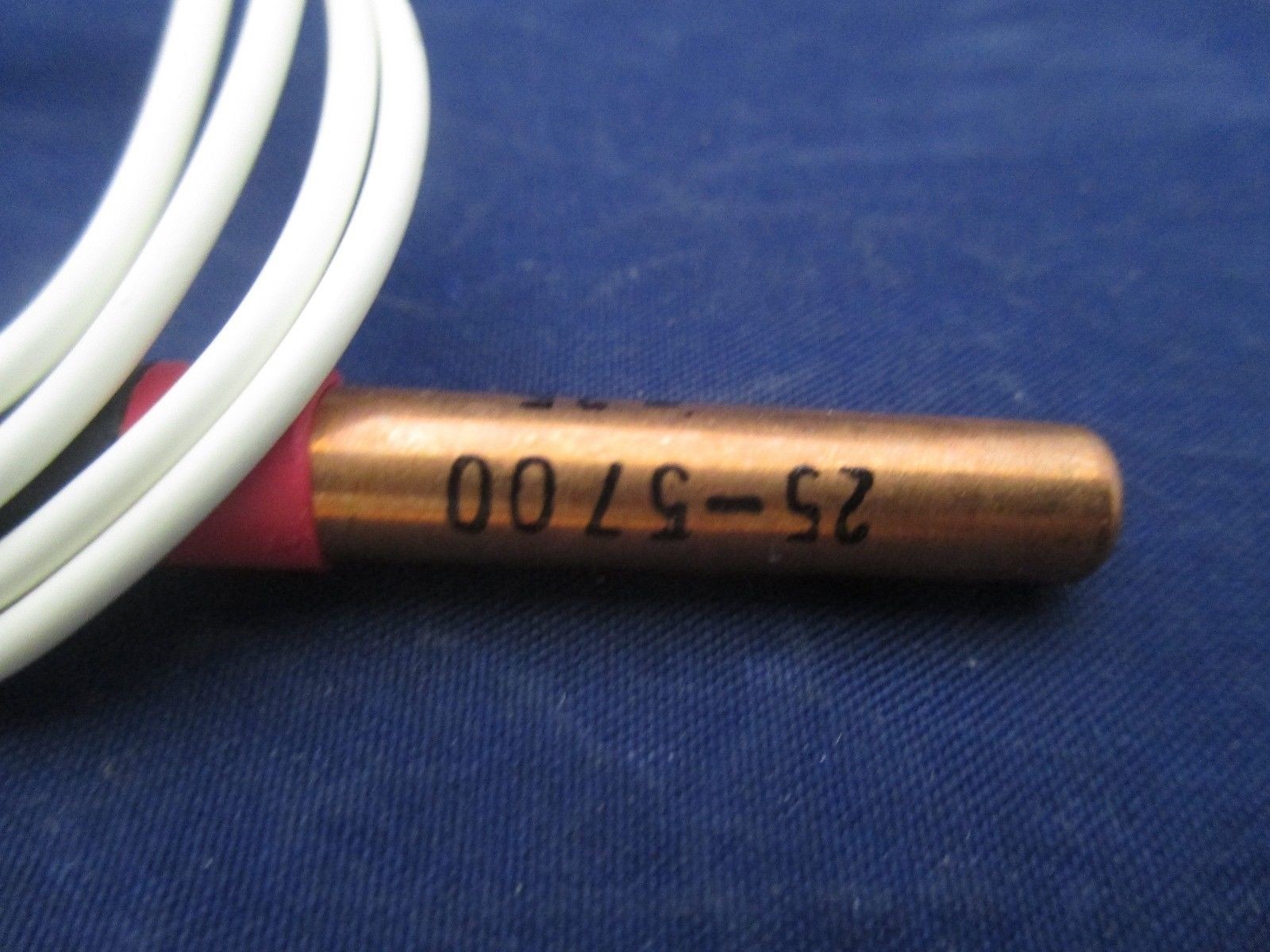Johnson Controls TE-6000-100 Temperature Sensor new