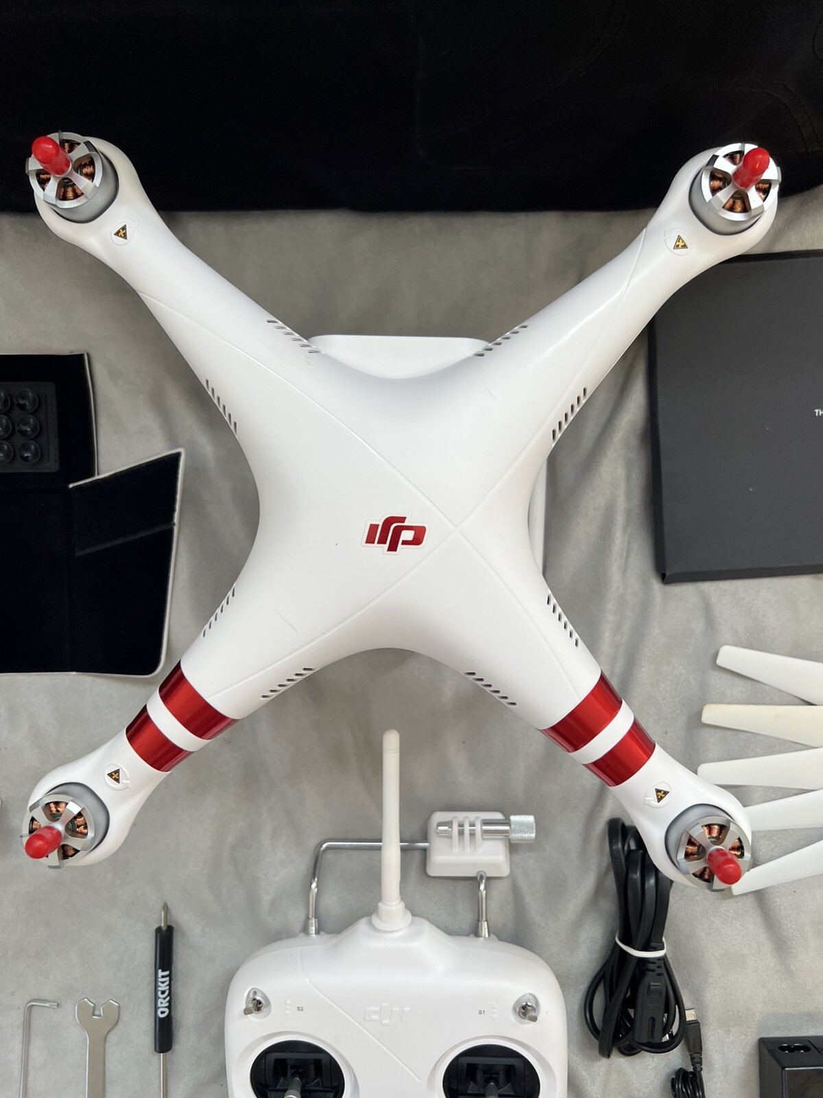 DJI Phantom 2 Vision PV330 1080p Camera Drone Transmitter EUC + Extra No Battery