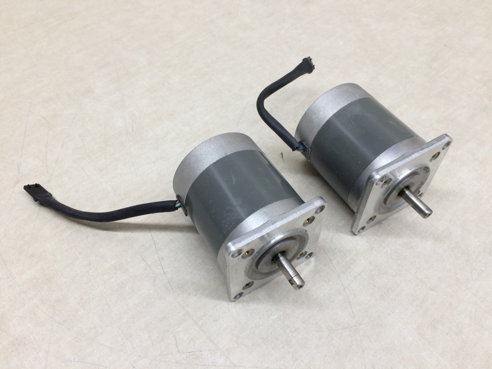 Lot of 2 ASTROSYN Stepper Motor 154071-001 23LM-C720-02