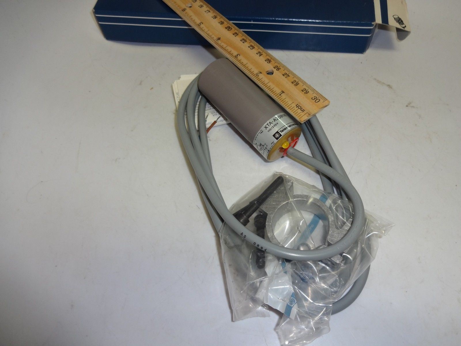 Telemecanique XTA-A209116 Square D 061982 Proximity Switch XTAA209116