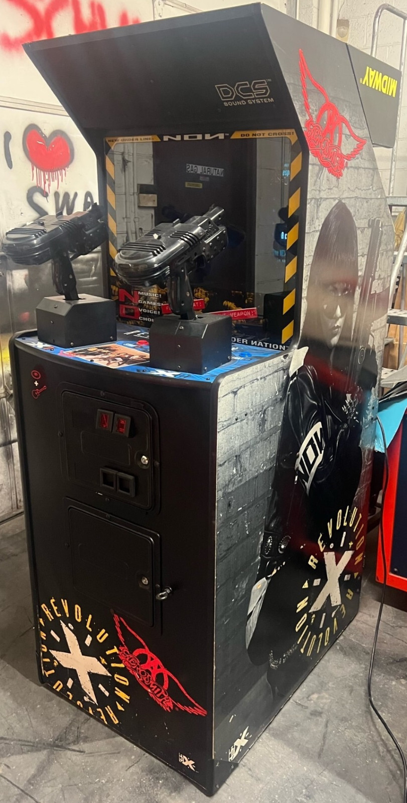 MIDWAY REVOLUTION X ARCADE MACHINE 1994