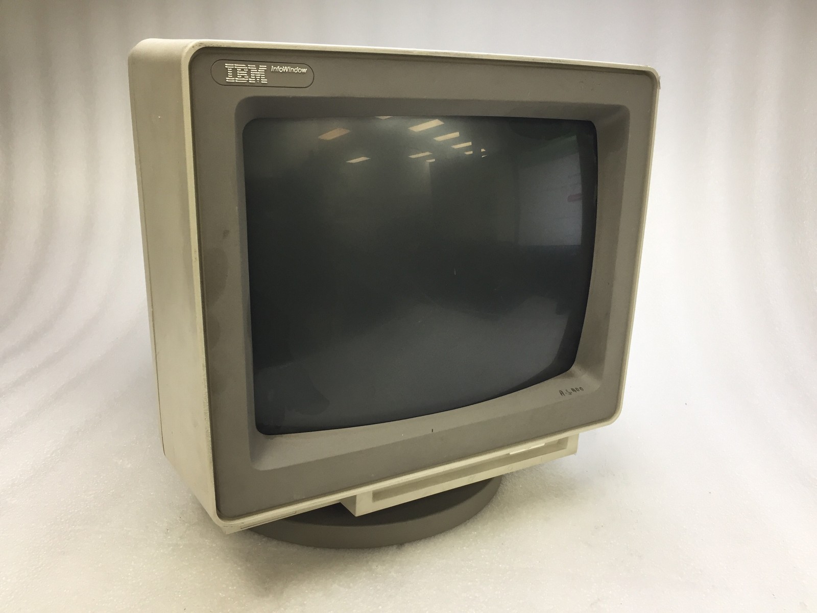 Vintage IBM 3477 InfoWindow 14in Display Terminal Workstation Monitor