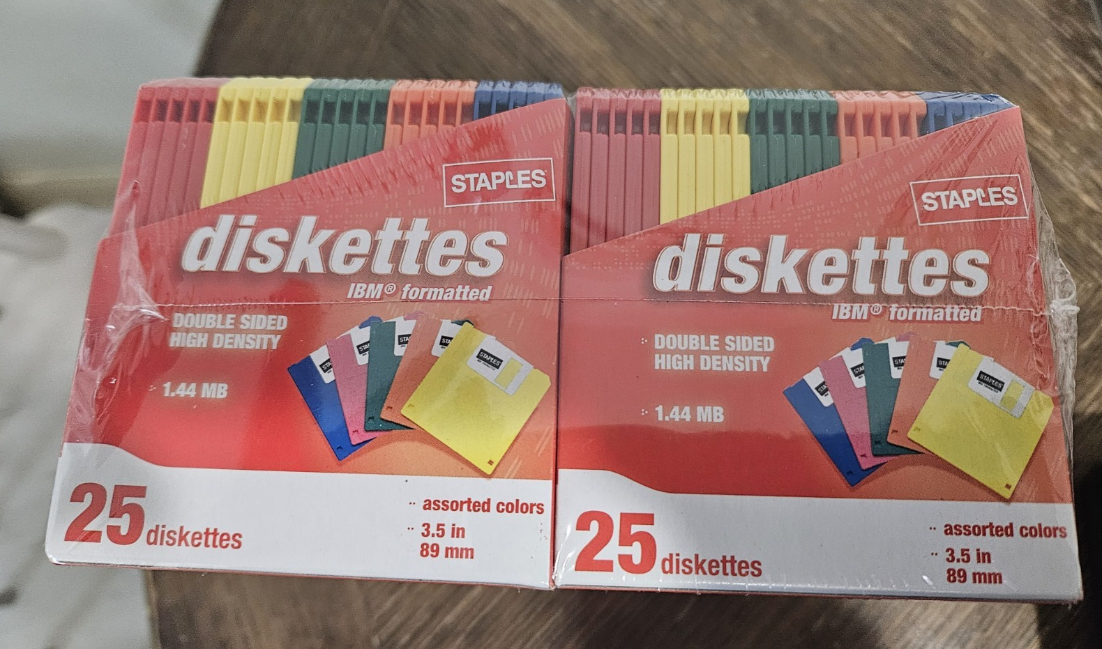 Staples 3.5” Diskettes 1.44 IBM Format 100 Diskettes Sealed NOS