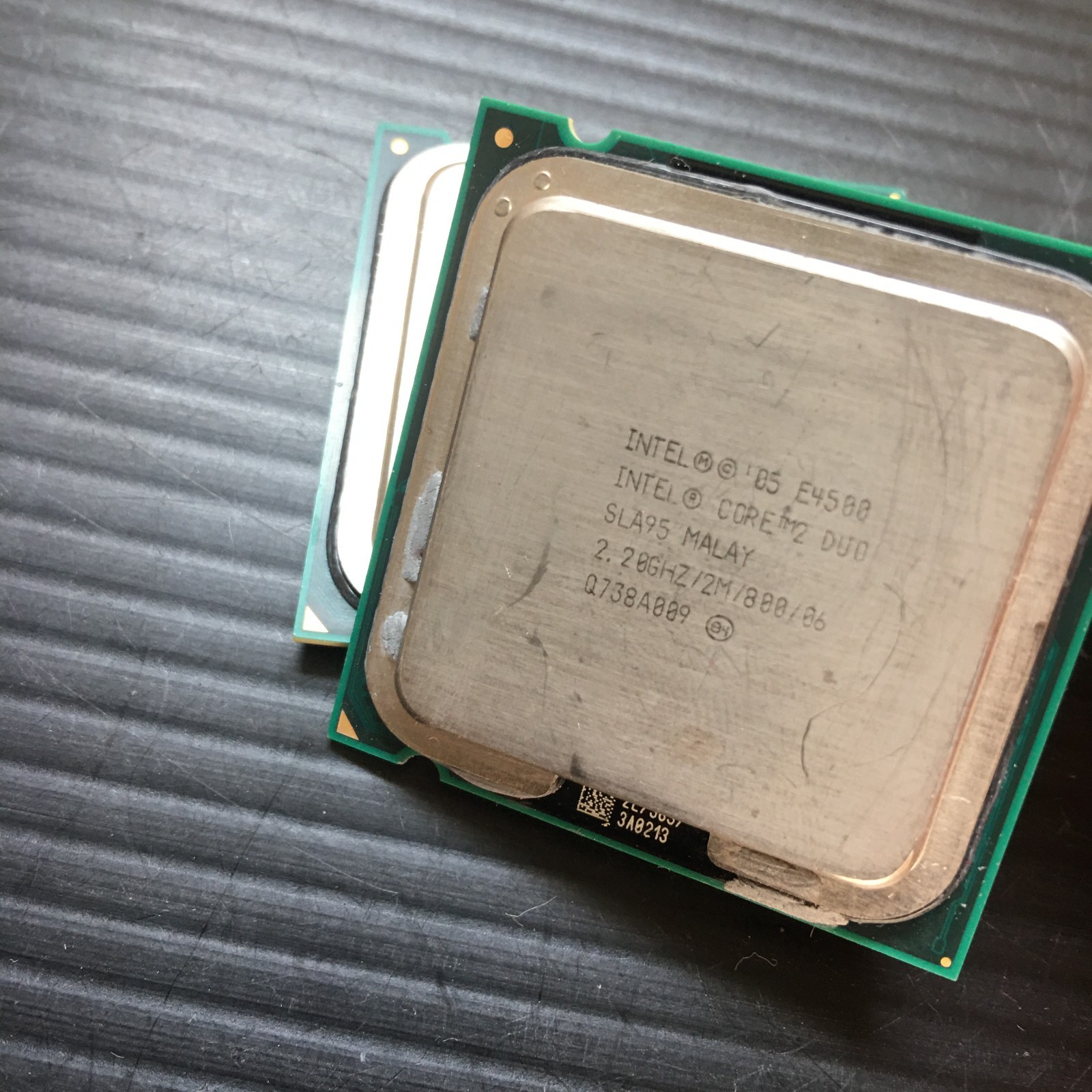 ONE Intel Core 2 Duo E4500 SLA95 2.20GHZ/2M/800 LGA775 Q738A009 PC Memory