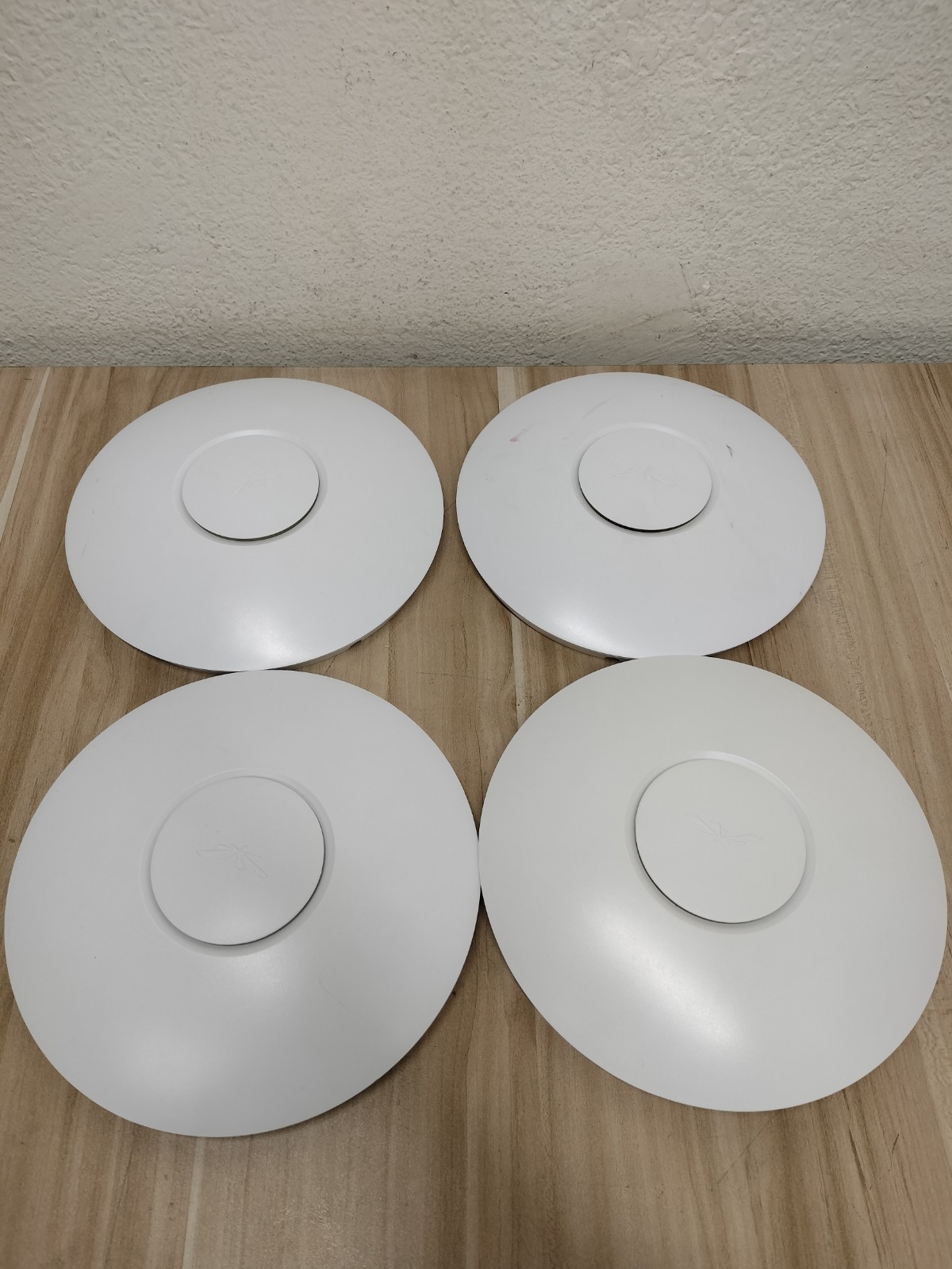 (LOT OF 4) Ubiquiti Unifi AP Long Range (Unifi AP)