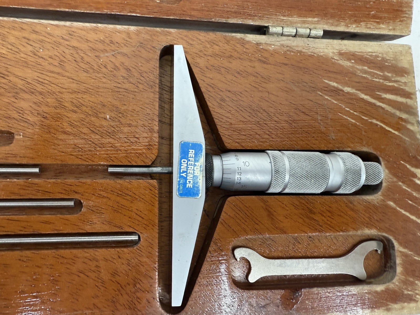 BROWN & SHARPE 0-6" DEPTH MICROMETER X .0001"