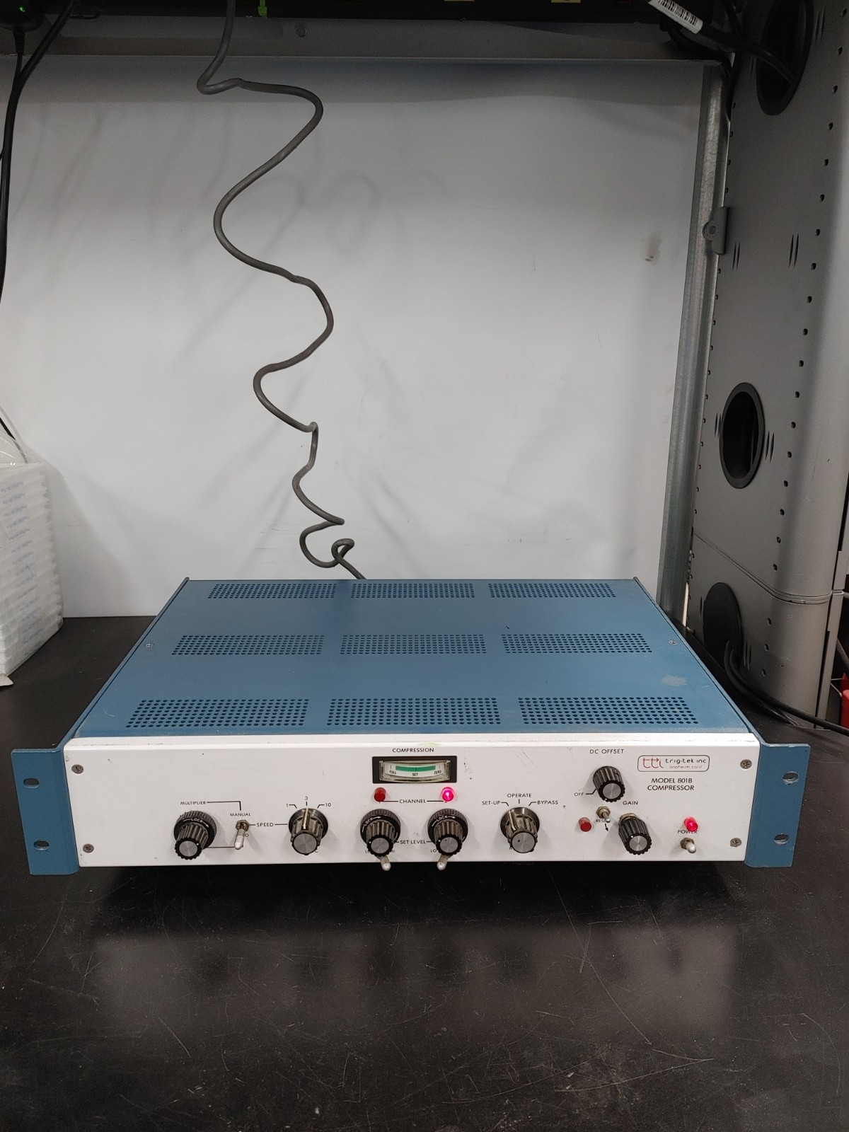 TTI Trig-Tek Model 801B 801 Series Compressor