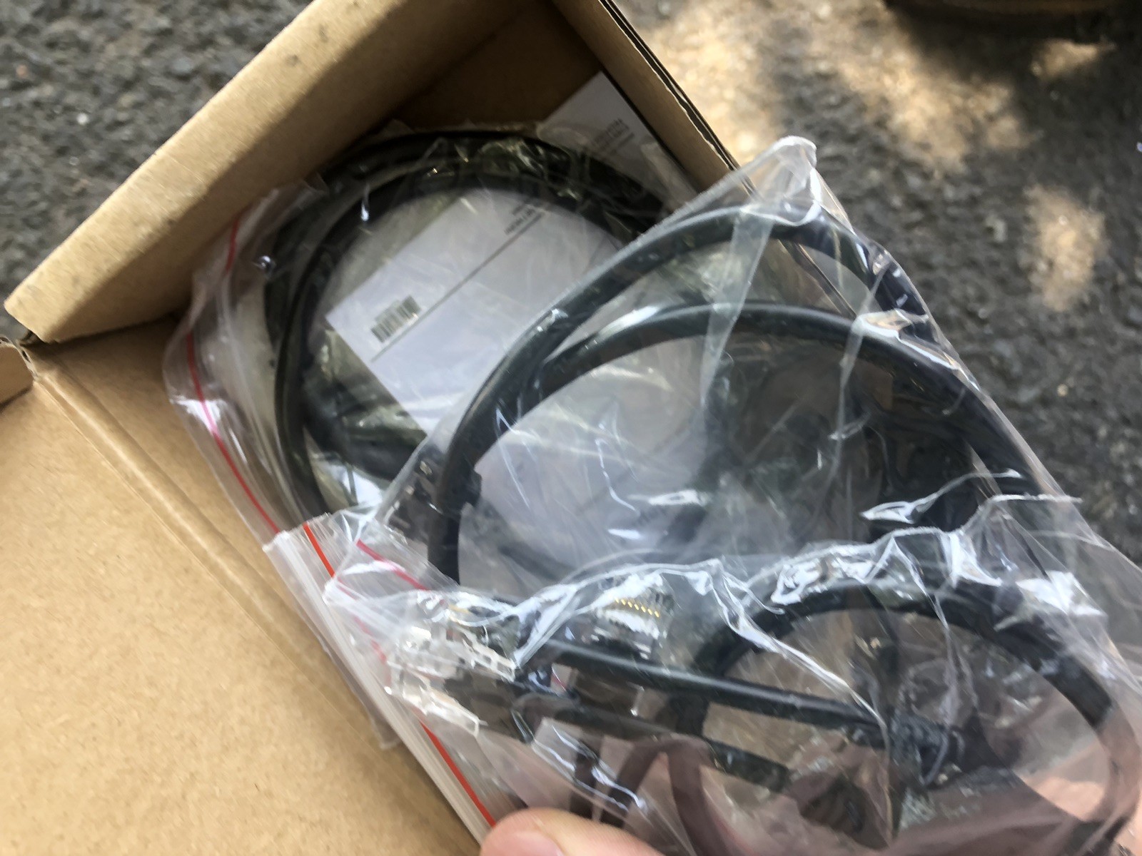 Yealink EHS40 Wireless Headset Adapter & Wireless Headset cords/wplantronics APV