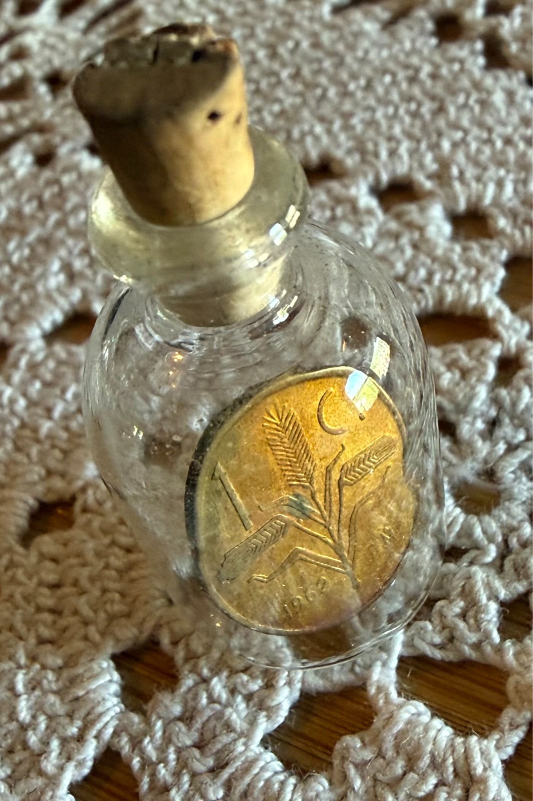 1962 Mexican 1 C in tiny glass bottle with cork wheat good luck charm 1.5" tall