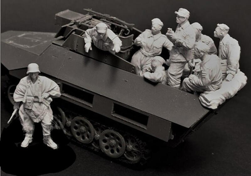 Unpainted 1:35 resin model Soldiers in the CAR, 11pcs, 4439MM (NO CAR) #