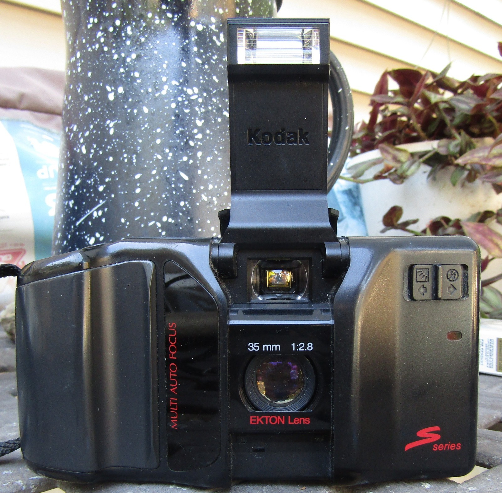 Kodak S1100 XL S Series 35mm Point & Shoot Film Camera Auto Focus Autoflash