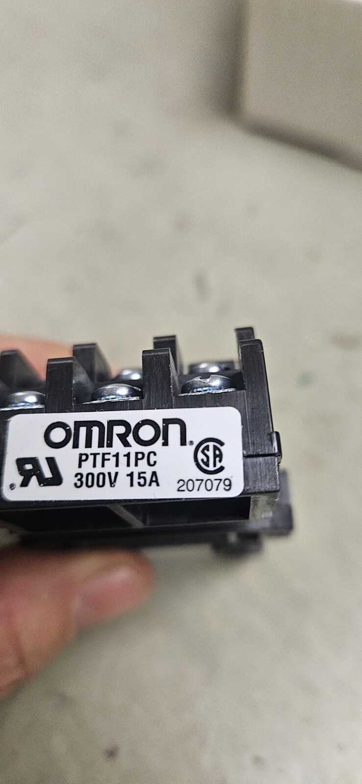 OMRON PTF11PC RELAY SOCKET 300V 15A