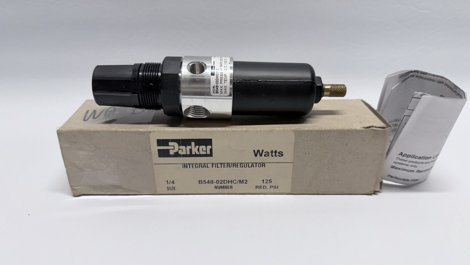 NEW Parker B548-02DHC/M2 Filter Regulators