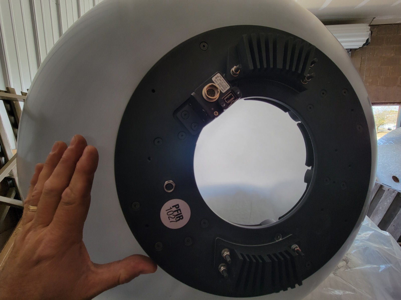 Pufferfish interactive Display sphere works with Barco F35 (NOT INCLUDED)