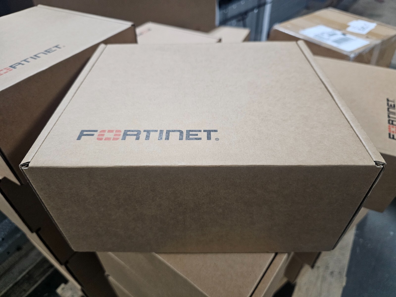 P18822-02-05 FG-80E-BDL-900-36 FortiGate Network Security Firewall Forticloudkey
