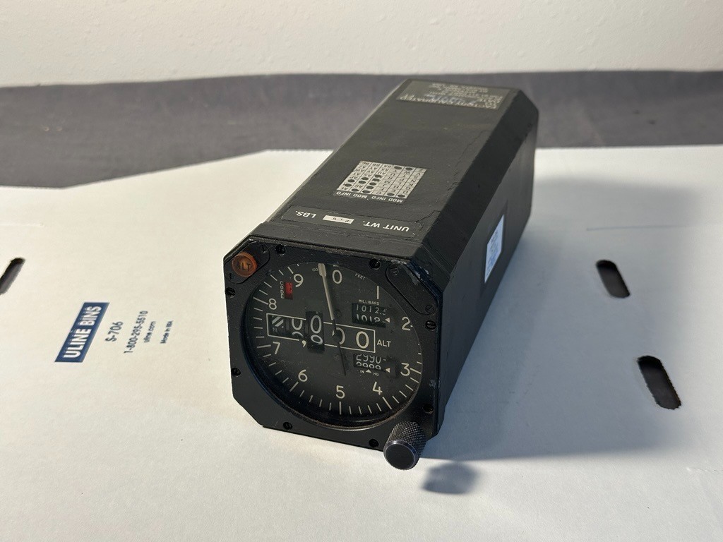 Kollsman Encoding Altimeter 24929-532, removed from Sikorsky S-76