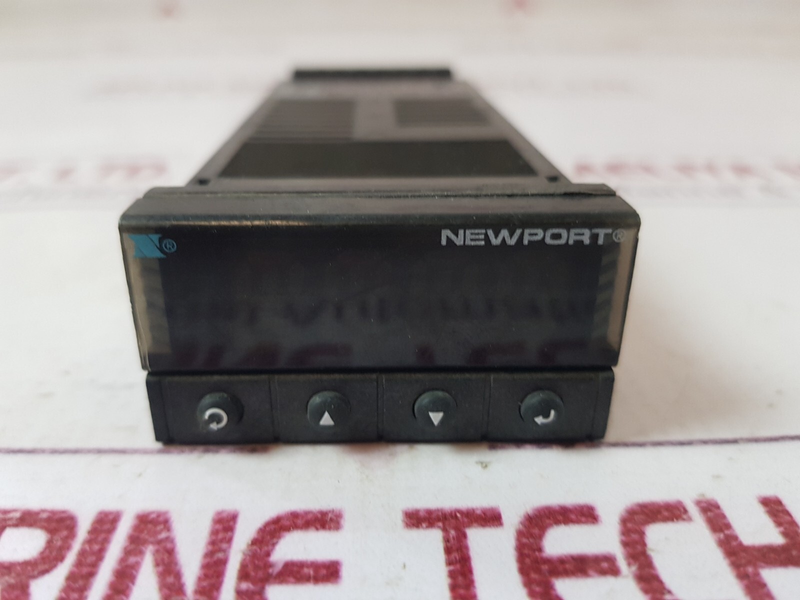 Newport i3200-dc temperature controller 12-36v=