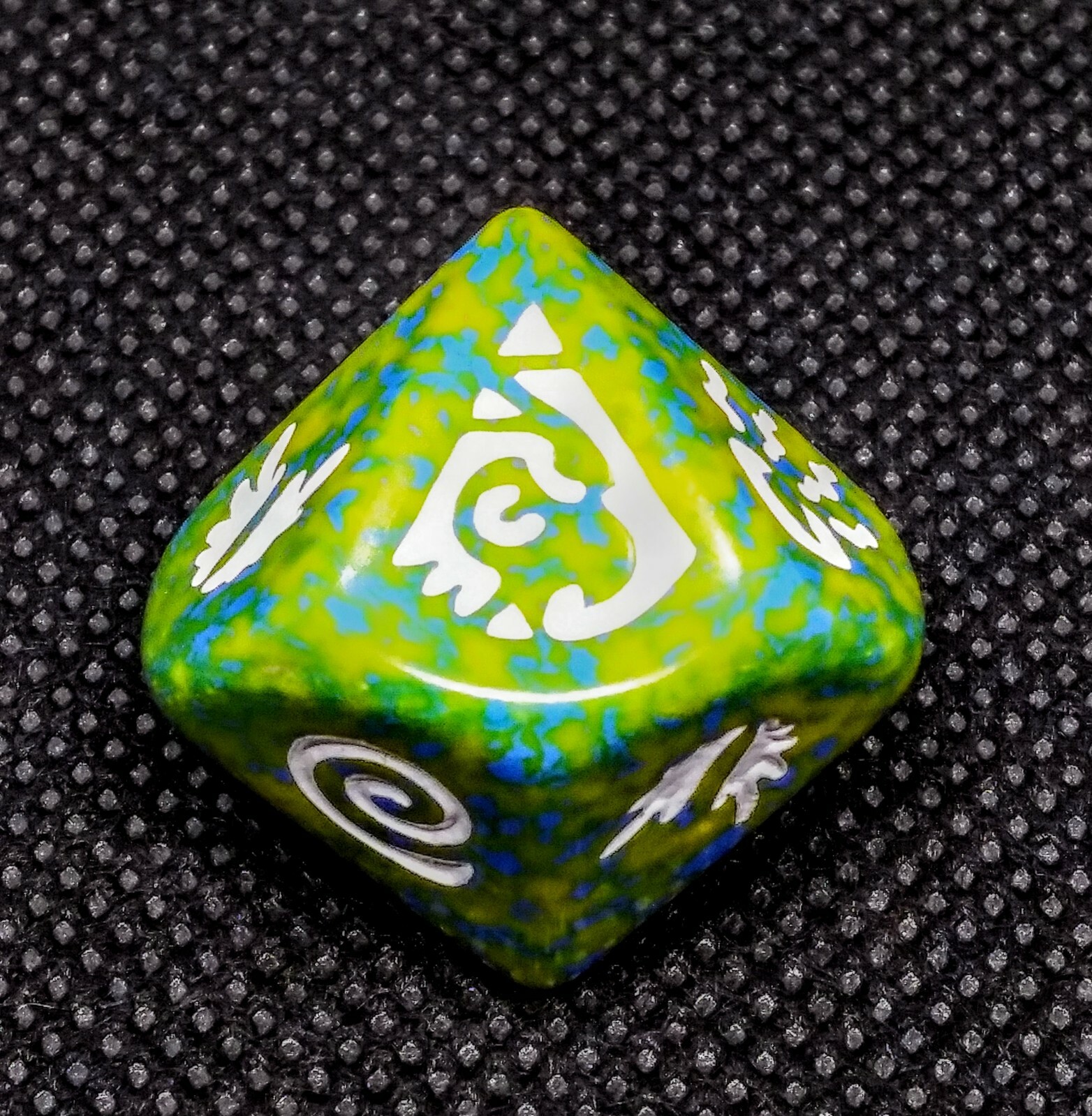 Vintage 1990's Dragon Dice Feral OWL-FOLK D10 Rare Monster TSR D&D RPG NEW