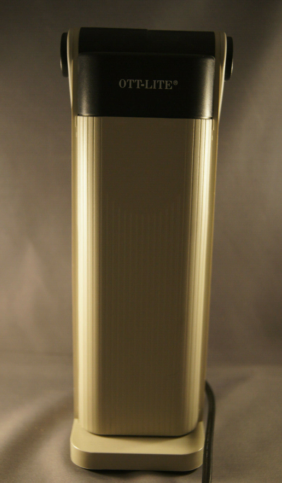 OTT-LITE TRUE COLORFLY TYING OR CRAFT LAMP - MODEL OTL-13TCG