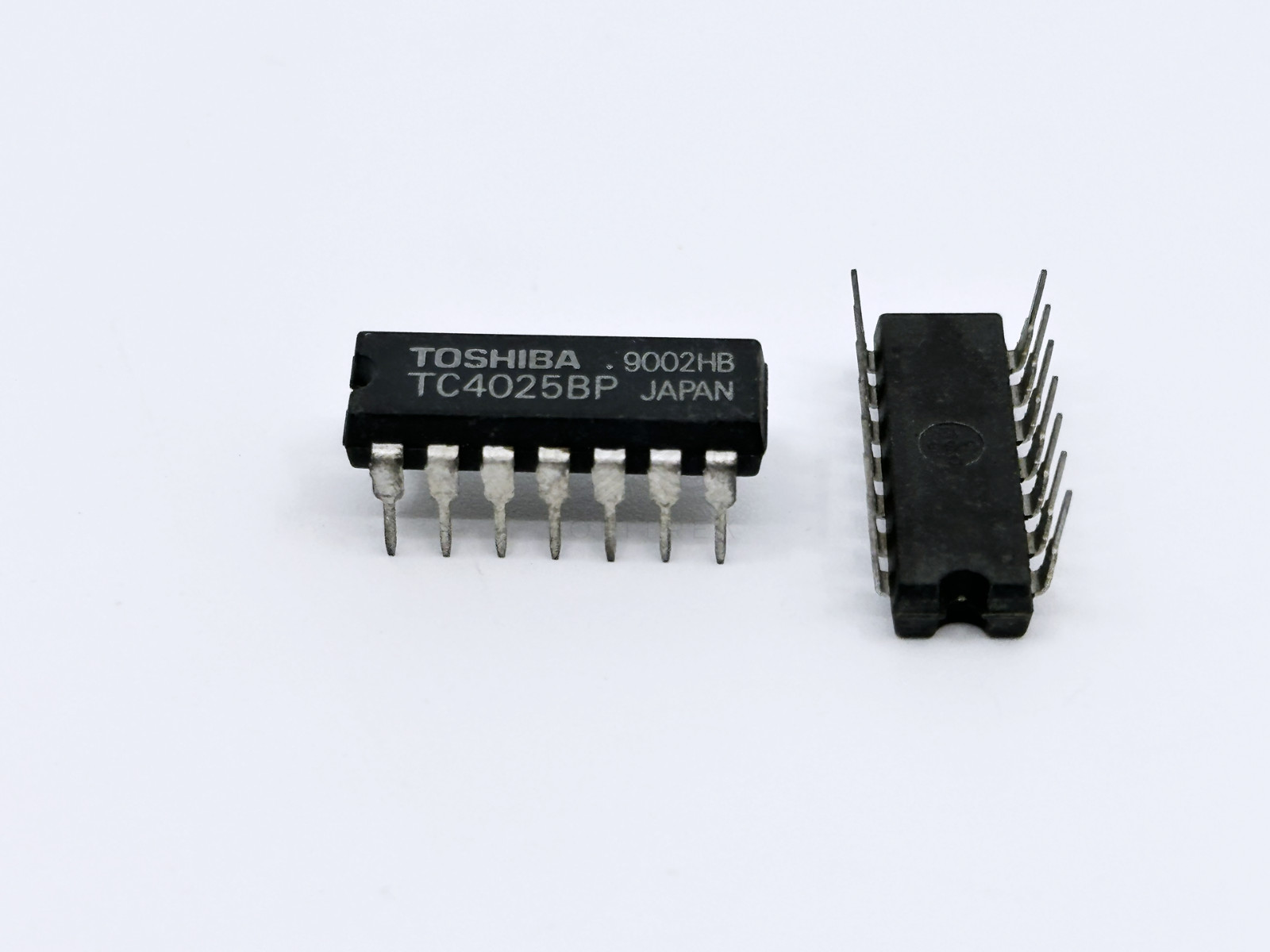 5PCS TC4025BP Toshiba Triple 3 Input NOR Gate CMOS DIP-14