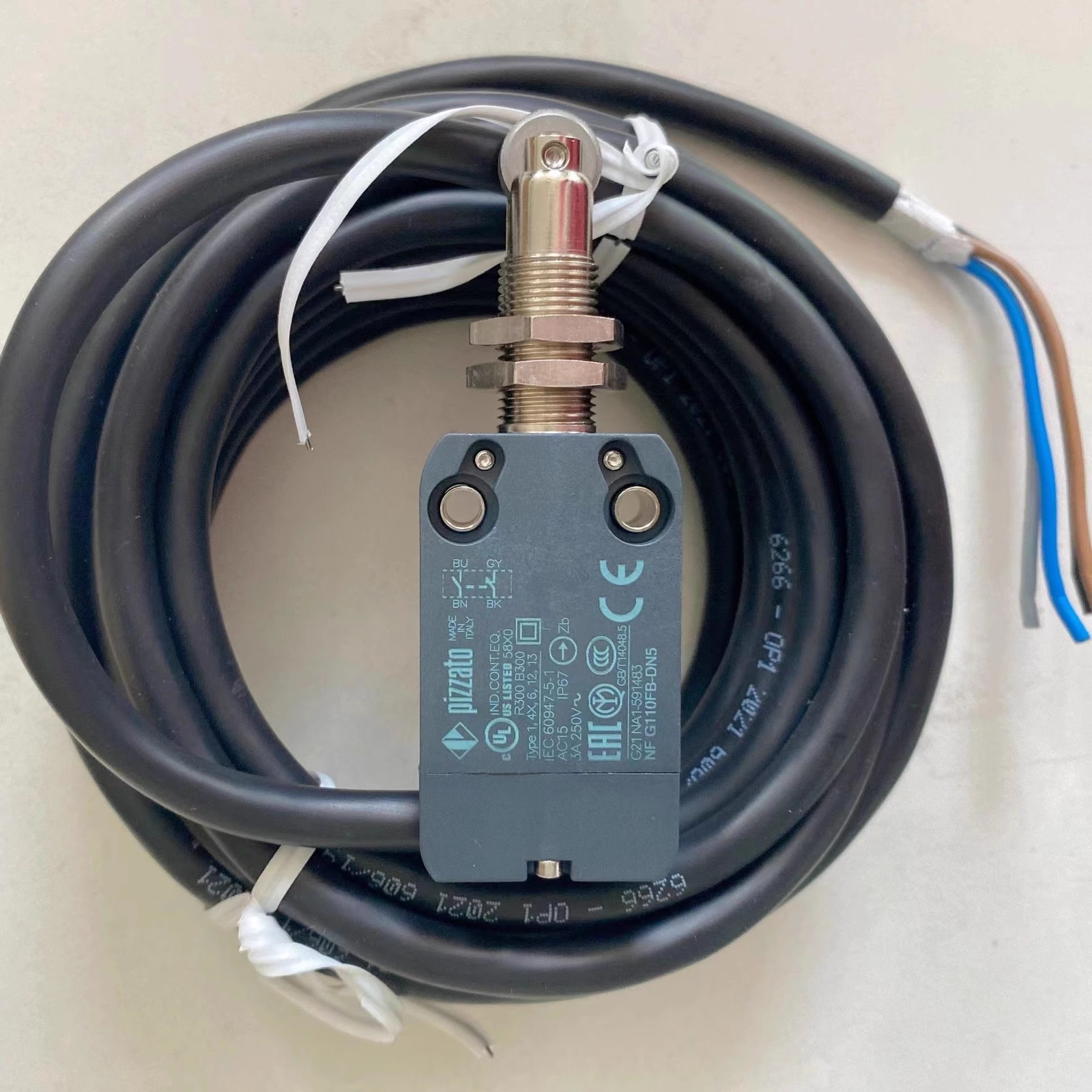 1pcs NEW Pizzato limit switch NF G110FB-DN5