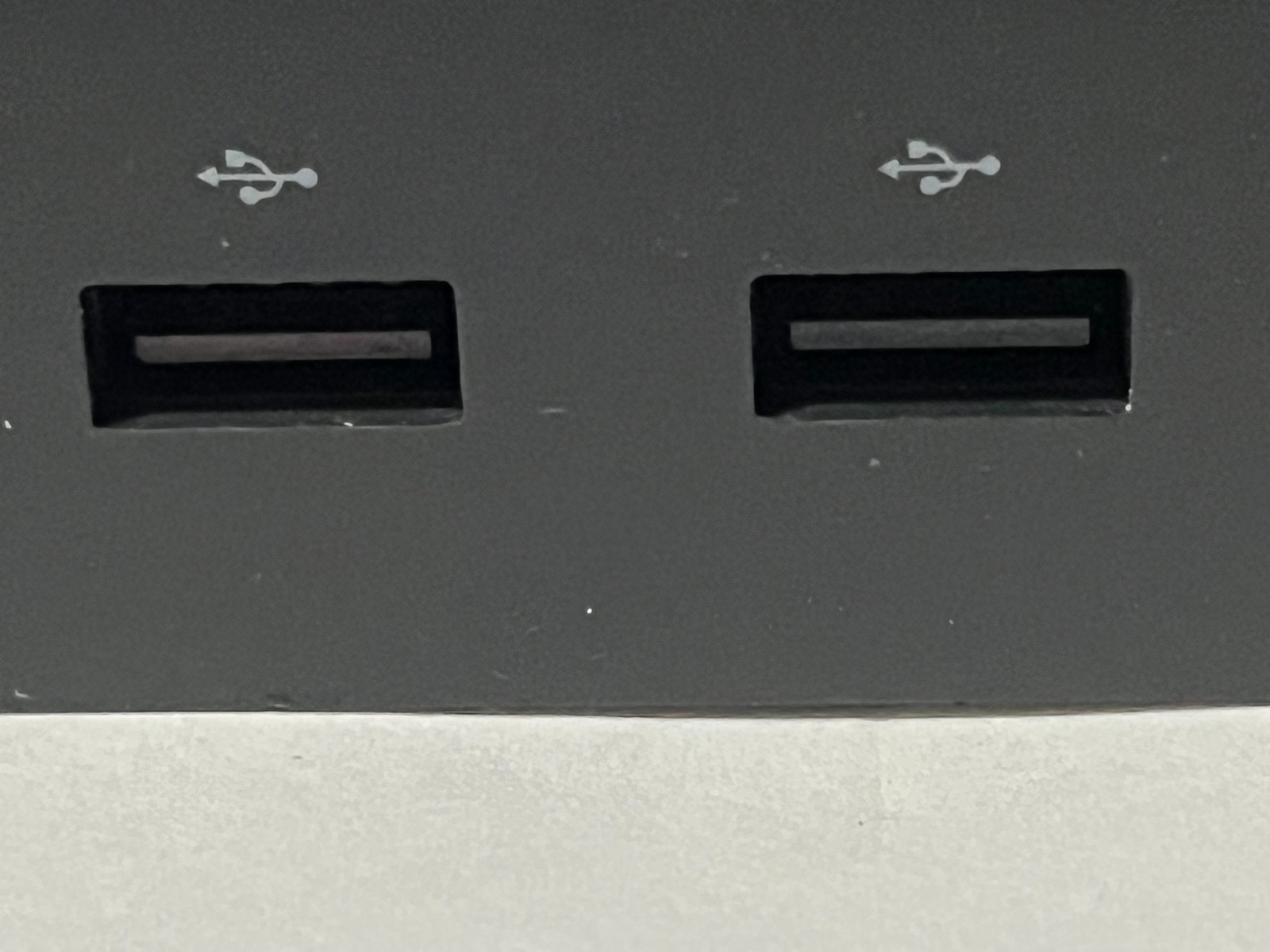 Microsoft 1661 Docking Station - Black